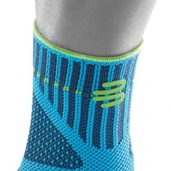 Bauerfeind Sprunggelenkbandage Dynamic Blau/lime - 1 Stück -Head || Wilson || YONEX Verkäufe BauerfeindSports ankle support dynamic rivera detail2 web 1000x1000 1