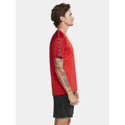 Craft Sport-Tshirt Squad 2.0 Contrast Jersey (hohe Elastizität, Bequeme Passform) Rot Herren -Head || Wilson || YONEX Verkäufe Craft Tshirt Squad 2.0 Contrast Herren 1912725 430476 3 1000x1000 1