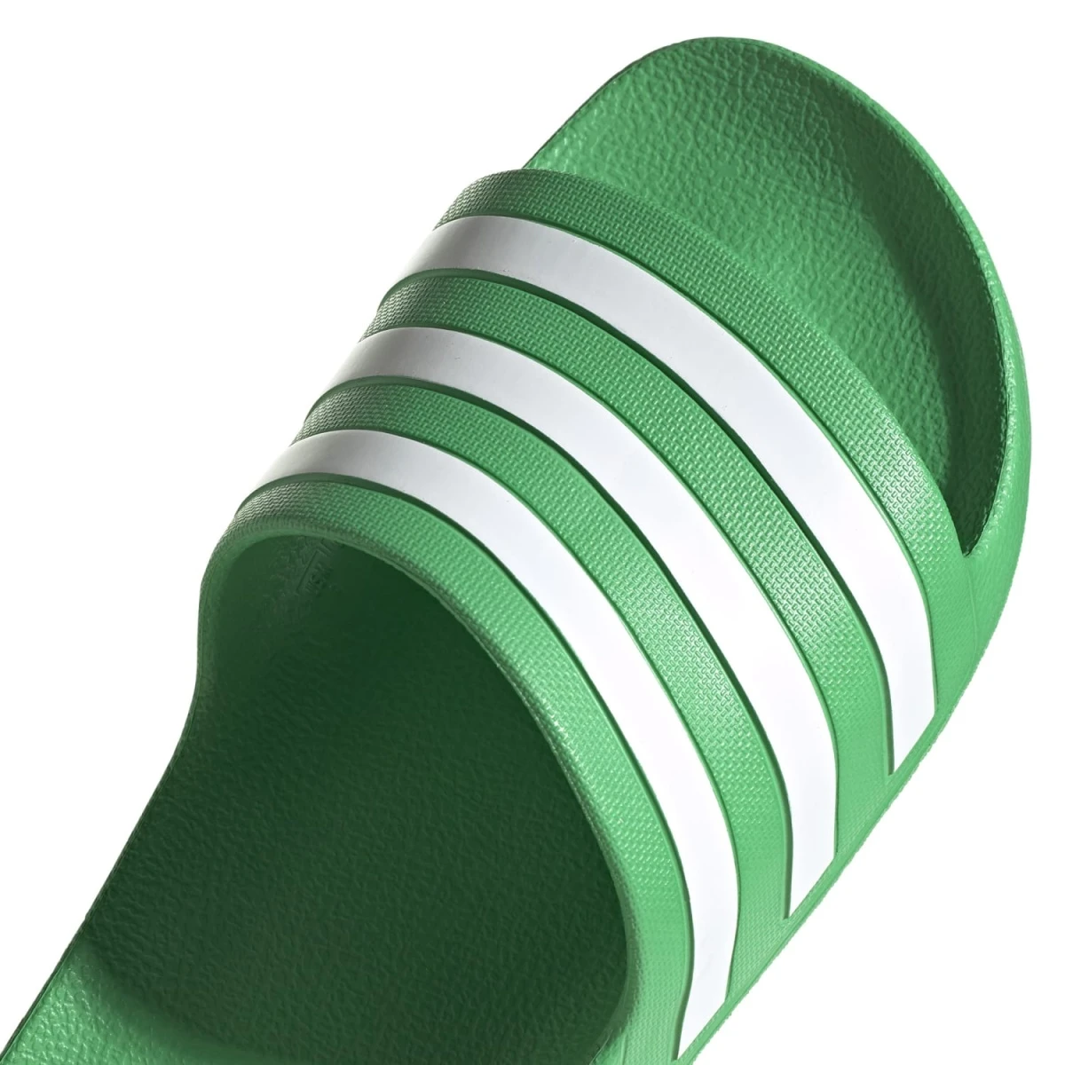 ADIDAS PERFORMANCE Adidas Badeschuhe Adilette Aqua 3-Streifen (Cloudfoam Fußbett, Vorgeformter EVA-Riemen) Grün - 1 Paar 8 ADIDAS PERFORMANCE Adidas Badeschuhe Adilette Aqua 3-Streifen (Cloudfoam Fußbett, Vorgeformter EVA-Riemen) Grün - 1 Paar – Bild 8